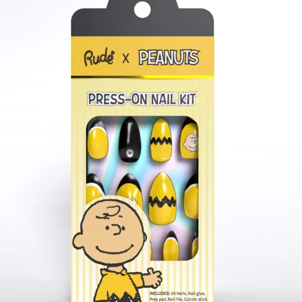 Peanuts Yellow and Black Nail Kit